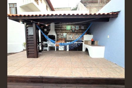3_photo/9527384367.31155e57da48075e-ATLAS-7bfdc4fc-68d6-43a0-ba3b-56798a7c06c5.jpg de casa à venda com 3 quartos, 214m² em Trindade, Florianópolis