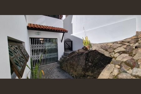 22_photo/952738437b.a64c9b8819d7c011-ATLAS-dd2fb3fa-93aa-4687-8d74-b35482cf25e6.jpg de casa à venda com 3 quartos, 214m² em Trindade, Florianópolis