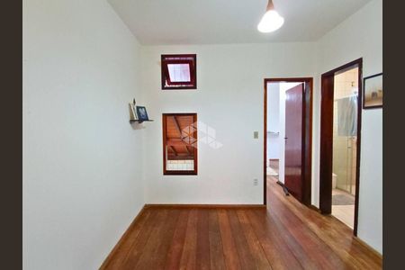 10_photo/95273844a1.b07c3b3000917e5e-ATLAS-273b3d2d-45d3-41d1-b158-aa26eb0b5a3f.jpg de casa à venda com 3 quartos, 215m² em Trindade, Florianópolis