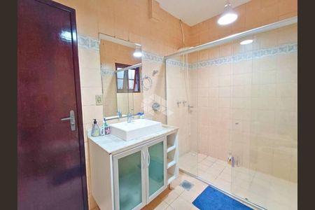 12_photo/95273844a1.b07c3b3000917e5e-ATLAS-2d8afaa8-ebb5-4c91-a373-36e751e2d1f1.jpg de casa à venda com 3 quartos, 215m² em Trindade, Florianópolis