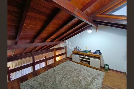31_photo/95273844a1.b07c3b3000917e5e-ATLAS-bfcd52f5-4aaf-4864-bfda-24065e584892.jpg de casa à venda com 3 quartos, 215m² em Trindade, Florianópolis