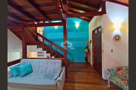 35_photo/95273844a1.b07c3b3000917e5e-ATLAS-c11a3b46-9db9-4d4b-a73a-a44bede8dcbd.jpg de casa à venda com 3 quartos, 215m² em Trindade, Florianópolis