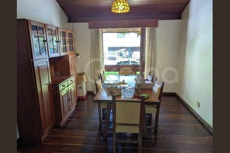 4_photo/9527385067.85bd9762b735a316-ATLAS-822a2d1c-e9b2-4a66-926e-e6adfe25239c.jpg de casa à venda com 6 quartos, 327m² em Trindade, Florianópolis