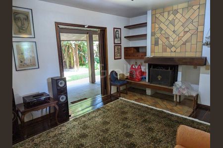 2_photo/9527385067.85bd9762b735a316-ATLAS-e2c2c6cd-ba6b-412f-b0e5-b2dde7100b73.jpg de casa à venda com 6 quartos, 327m² em Trindade, Florianópolis