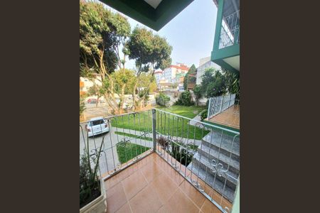 4_photo/9527385145.4e1a6e6486a440d9-ATLAS-2fbe26a8-3d36-470c-a3ae-847543c8a6e5.jpg de casa para alugar com 4 quartos, 278m² em Trindade, Florianópolis