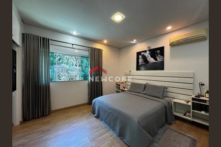 2_photo/952738516f.6fa24c30896ad7dc-ATLAS-0469a964-e435-4cdd-a46d-ba7196bbf366.jpg de casa à venda com 3 quartos, 436m² em Trindade, Florianópolis