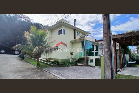 44_photo/952738516f.6fa24c30896ad7dc-ATLAS-1f5a4da1-e621-446b-9340-bfc59e60fcac.jpg de casa à venda com 3 quartos, 436m² em Trindade, Florianópolis