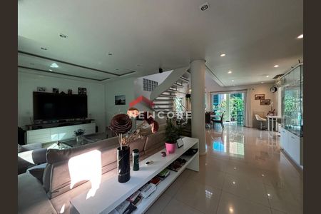 8_photo/952738516f.6fa24c30896ad7dc-ATLAS-3a515a8f-3253-4357-9300-443e3b792ca5.jpg de casa à venda com 3 quartos, 436m² em Trindade, Florianópolis