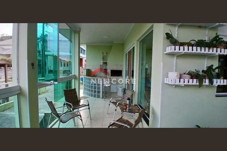 32_photo/952738516f.6fa24c30896ad7dc-ATLAS-80ee86ed-8346-4e1a-8774-c2cebc556777.jpg de casa à venda com 3 quartos, 436m² em Trindade, Florianópolis