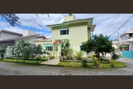 47_photo/952738516f.6fa24c30896ad7dc-ATLAS-947a2cb0-2c14-4fda-bd35-195a6c20db9d.jpg de casa à venda com 3 quartos, 436m² em Trindade, Florianópolis