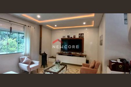 10_photo/952738516f.6fa24c30896ad7dc-ATLAS-b0aaa8b1-2dbc-42ce-b206-553fc2ddf84f.jpg de casa à venda com 3 quartos, 436m² em Trindade, Florianópolis