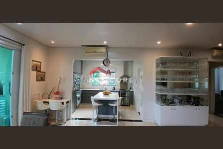 6_photo/952738516f.6fa24c30896ad7dc-ATLAS-deeea465-525d-4d97-9f00-e61444213832.jpg de casa à venda com 3 quartos, 436m² em Trindade, Florianópolis