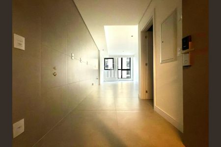 3_photo/9527385577.1788552eaf7d05ed-ATLAS-b68d9d3e-63c0-4048-90b7-aa498ea31edc.jpg de apartamento à venda com 1 quarto, 31m² em Trindade, Florianópolis