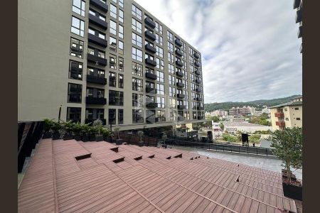 15_photo/9527385577.96e25b5b0d1182fa-ATLAS-7f8dfb0f-224f-4476-8cf5-6604f272ec4e.jpg de apartamento para alugar com 1 quarto, 30m² em Trindade, Florianópolis