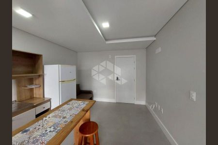 9_photo/95273856b9.fdaa54a82a07da4f-ATLAS-42c01151-96c1-49af-9ded-20dfdf1167ea.jpg de apartamento para alugar com 1 quarto, 32m² em Trindade, Florianópolis