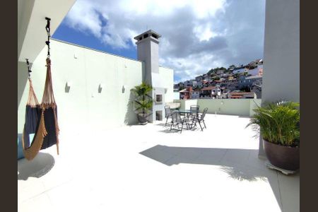 2_photo/9527385763.6a0bfe82cf1014e0-ATLAS-03198fcb-a313-4271-9fb1-cba32e18bff2.jpg de apartamento para alugar com 2 quartos, 140m² em Trindade, Florianópolis