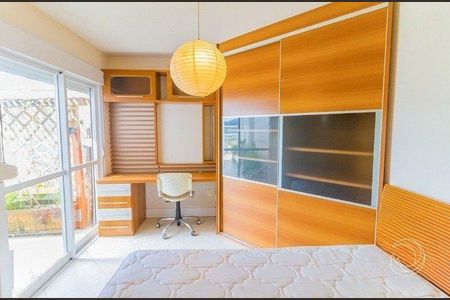 18_photo/952738576d.c271e55c1caca02d-ATLAS-c6c0c9fb-7f50-4e3a-bf2e-34eab9e2cf0b.jpg de apartamento à venda com 3 quartos, 248m² em Trindade, Florianópolis