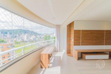 6_photo/952738576d.c271e55c1caca02d-ATLAS-cd52134f-e4fd-4c36-bc3d-3909c6d34d3f.jpg de apartamento à venda com 3 quartos, 248m² em Trindade, Florianópolis