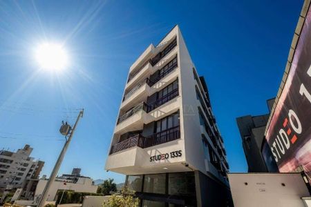 16_photo/952738577b.e9492f4f369e781e-ATLAS-9dbf7a36-7df4-4321-af0c-e2f80e4239a2.jpg de apartamento à venda com 1 quarto, 34m² em Trindade, Florianópolis