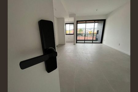 3_photo/95273858e1.7e2ea02b9085bf9d-ATLAS-30e01cf2-6420-480f-92d4-d288dd6beba9.jpg de apartamento à venda com 2 quartos, 73m² em Trindade, Florianópolis