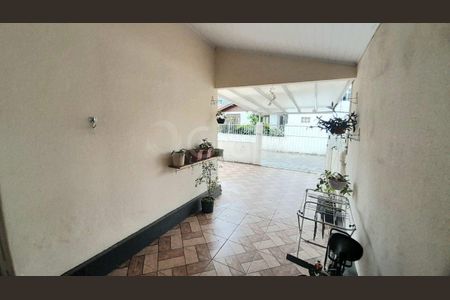 20_photo/9527385a1f.935c805baf9a7d1f-ATLAS-d8a8a7ec-7ac6-4c32-be99-af7973ed8cf5.jpg de casa à venda com 3 quartos, 93m² em Trindade, Florianópolis