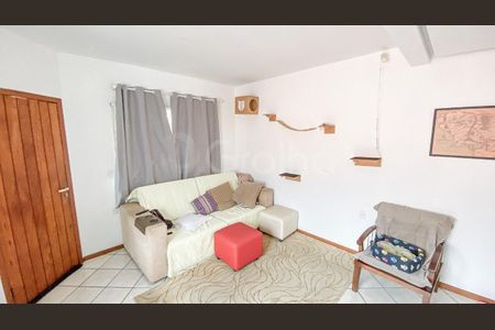 4_photo/9527385a45.80a7f3f1b00bd23a-ATLAS-35c48a88-6424-4c7d-b016-a8004197d5f0.jpg de casa à venda com 8 quartos, 253m² em Trindade, Florianópolis