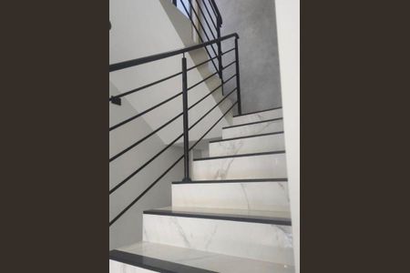 9_photo/9527385a47.90bd9ce7e18c11b8-ATLAS-a3348c8e-27c2-4fa1-b1dc-c3b915d59162.jpg de casa para alugar com 3 quartos, 184m² em Trindade, Florianópolis