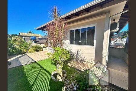 2_photo/9527385a53.98319c766f537efd-ATLAS-db816b70-d012-4e7f-8101-4dff09cbf3bd.jpg de casa à venda com 4 quartos, 218m² em Trindade, Florianópolis