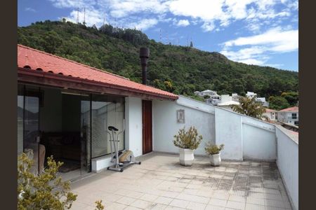 17_photo/9527385ac3.dc4c3710a436727e-ATLAS-4bef0f6c-df0d-4860-977e-9e89698d174e.jpg de casa à venda com 6 quartos, 286m² em Trindade, Florianópolis