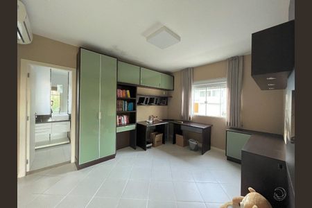 38_photo/9527385ad3.f2ed236aecaa8a04-ATLAS-7dbc9221-778a-48c1-bbb2-ed23103722b0.jpg de casa à venda com 4 quartos, 240m² em Trindade, Florianópolis