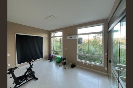 41_photo/9527385ad3.f2ed236aecaa8a04-ATLAS-82d79fb2-89b9-4981-b548-18d75a17b564.jpg de casa à venda com 4 quartos, 240m² em Trindade, Florianópolis