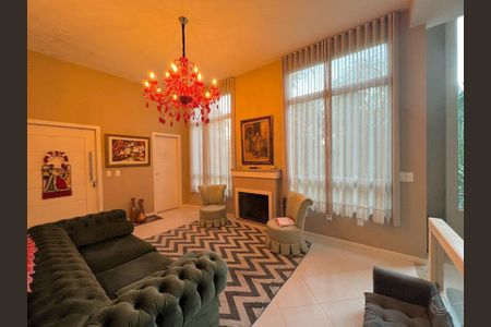 3_photo/9527385ad3.f2ed236aecaa8a04-ATLAS-a5a0abfc-431e-41da-946d-279d7d87db95.jpg de casa à venda com 4 quartos, 240m² em Trindade, Florianópolis