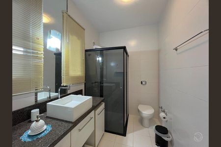 34_photo/9527385ad3.f2ed236aecaa8a04-ATLAS-e453ee25-4bf9-450f-9ed1-85f8e122a83d.jpg de casa à venda com 4 quartos, 240m² em Trindade, Florianópolis