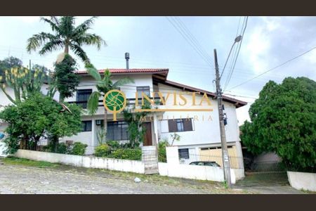 6_photo/9527385ae7.974d063b20acfe41-ATLAS-d72a5c4e-ee17-4f56-b5c1-b48af5ffda1a.jpg de casa à venda com 6 quartos, 286m² em Trindade, Florianópolis