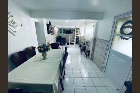 7_photo/9527385aff.7c2ae8445402a222-ATLAS-8c200c7a-a92f-4436-adb5-8d51275f4ac4.jpg de casa à venda com 4 quartos, 218m² em Trindade, Florianópolis