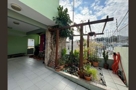 7_photo/9527385b73.f2ed236aecaa8a04-ATLAS-2c7ca760-a3b0-420a-a75b-2ea9244bc02f.jpg de casa à venda com 4 quartos, 257m² em Trindade, Florianópolis