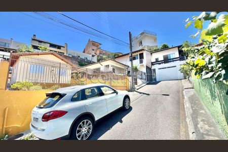 4_photo/9527385b8f.9803aeba41cbaf1e-ATLAS-ba38faa7-da0b-44dd-86ef-0f4dac05dab5.jpg de casa à venda com 3 quartos, 99m² em Trindade, Florianópolis