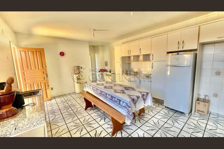 40_photo/9527385b8f.9803aeba41cbaf1e-ATLAS-c67ce8cf-b6bb-4edb-adea-810abaa46ad1.jpg de casa à venda com 3 quartos, 99m² em Trindade, Florianópolis