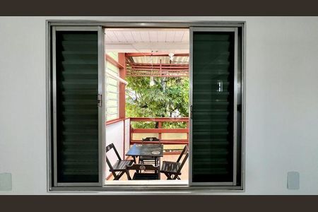 6_photo/9527385bdb.6a3ce0f85072ad92-ATLAS-392eb23c-975d-46d3-8877-6c78b91edf0d.jpg de casa para alugar com 2 quartos, 60m² em Trindade, Florianópolis