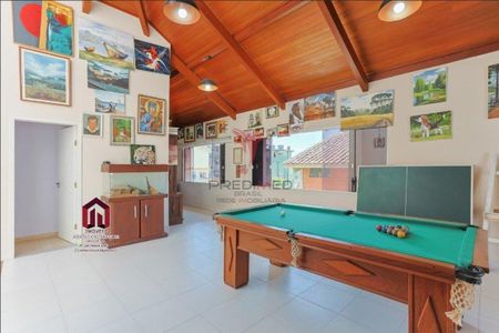 12_photo/9527385bdd.ceff8192393c33de-ATLAS-a91d5341-4fd7-4e32-98e4-6f09f70af7e5.jpg de casa à venda com 4 quartos, 295m² em Trindade, Florianópolis