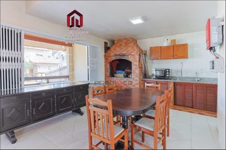 14_photo/9527385bdd.ceff8192393c33de-ATLAS-dae2f2f1-fd73-4640-988e-a4650bb6a73d.jpg de casa à venda com 4 quartos, 295m² em Trindade, Florianópolis