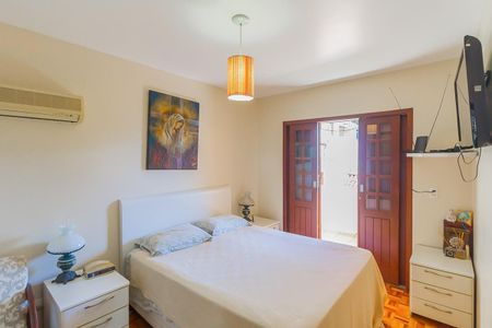 13_photo/9527385c6f.64be89600eea995d-ATLAS-1dd56a86-bf56-4e47-ba8d-103b0e518c6f.jpg de casa à venda com 5 quartos, 235m² em Trindade, Florianópolis