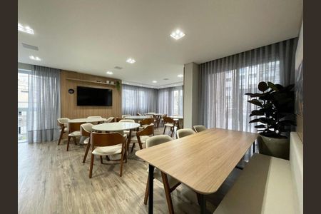 5_photo/9527385c6f.d8af0eea10a35768-ATLAS-1f53fe27-2fce-4bbb-aec9-4f2f67c444ec.jpg de apartamento à venda com 2 quartos, 81m² em Trindade, Florianópolis