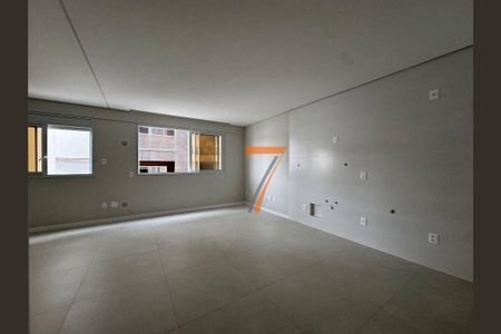 5_photo/9527385c73.285e54bd80b501e9-ATLAS-2c16122b-b3b1-4e50-981c-ef271fad5d39.jpg de kitnet/studio à venda com 1 quarto, 38m² em Trindade, Florianópolis