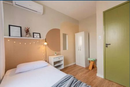 4_photo/9527385cbd.ae537c11cfa6cc3a-ATLAS-20feffa2-1a4d-40ae-808a-86b176217bcd.jpg de apartamento à venda com 3 quartos, 64m² em Trindade, Florianópolis