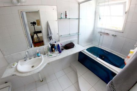 14_photo/9527385cd9.72c99cad9401b729-ATLAS-ab3cd193-e2d6-4b4c-bfeb-26a98d83caf9.jpg de casa à venda com 5 quartos, 647m² em Trindade, Florianópolis