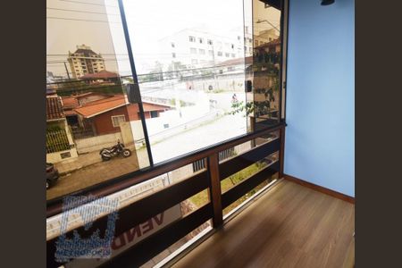 22_photo/9527385ce3.751bca41ac608a7d-ATLAS-dd1031fe-51fe-454e-a6aa-e9489ddb0df3.jpg de casa à venda com 3 quartos, 166m² em Trindade, Florianópolis