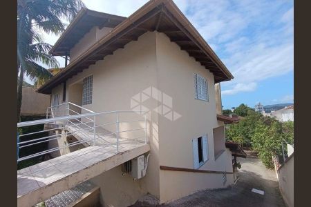 10_photo/9527385ce3.fc3124ead6c5d417-ATLAS-3f6c3ea8-4c32-45e2-9eee-0fbb99df8748.jpg de casa para alugar com 5 quartos, 240m² em Trindade, Florianópolis