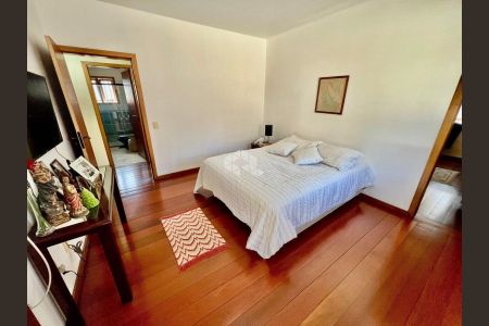 2_photo/9527385cfb.28f6ec5d72603be5-ATLAS-099d9601-5e76-4a0d-8d4f-d7c0ea9de8c9.jpg de casa à venda com 4 quartos, 318m² em Trindade, Florianópolis