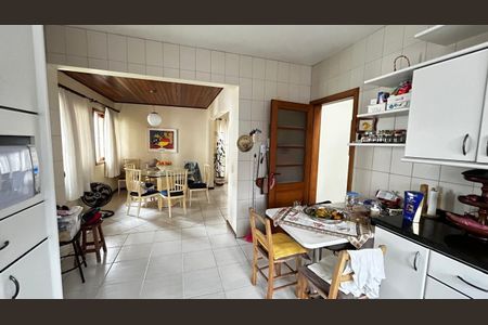 10_photo/9527385cfb.28f6ec5d72603be5-ATLAS-689ec8c7-cdfd-480e-8a7d-9fb92d0cf646.jpg de casa à venda com 4 quartos, 320m² em Trindade, Florianópolis